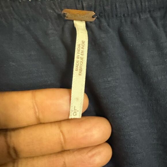 Free People Navy and Burgundy Embroidered Peasant Top size L Boho Casual - Picture 8 of 14